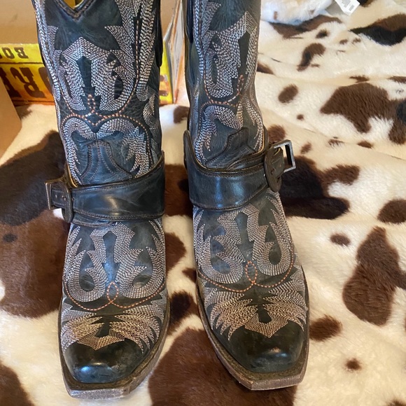 Corral boots - Picture 4 of 8